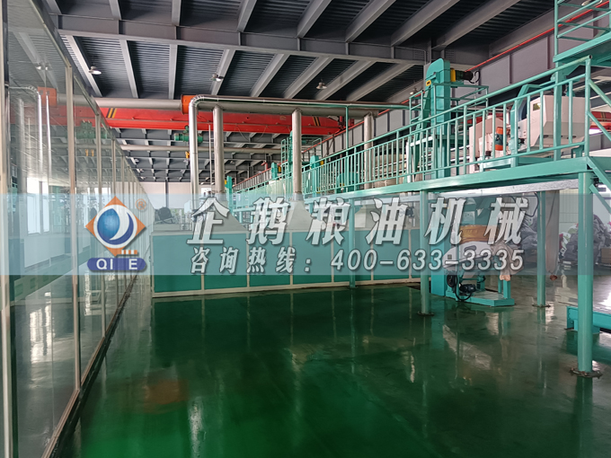 企鵝牌茶籽油雙螺桿榨油機(jī)，用心制造獲得客戶認(rèn)可(圖1)