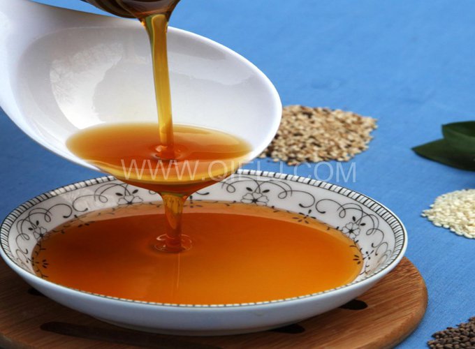 芝麻油提取加工，企鵝糧油機(jī)械生產(chǎn)色香味俱佳的油脂(圖1)